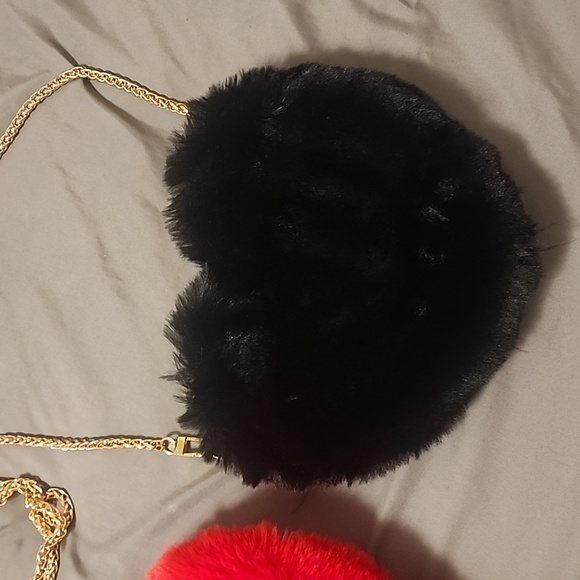 Red and Black Heart Bag - Picture 2 of 7